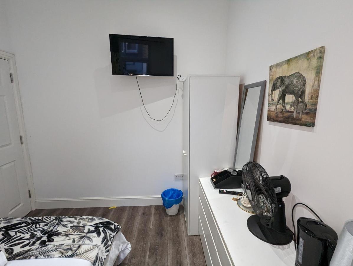 Mile End- Prime Location Hotel Londen Buitenkant foto