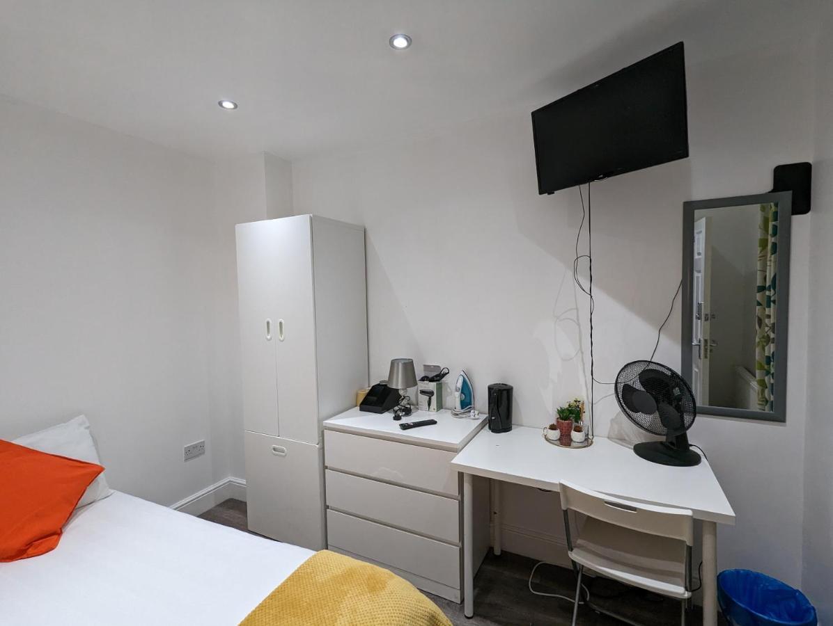 Mile End- Prime Location Hotel Londen Buitenkant foto