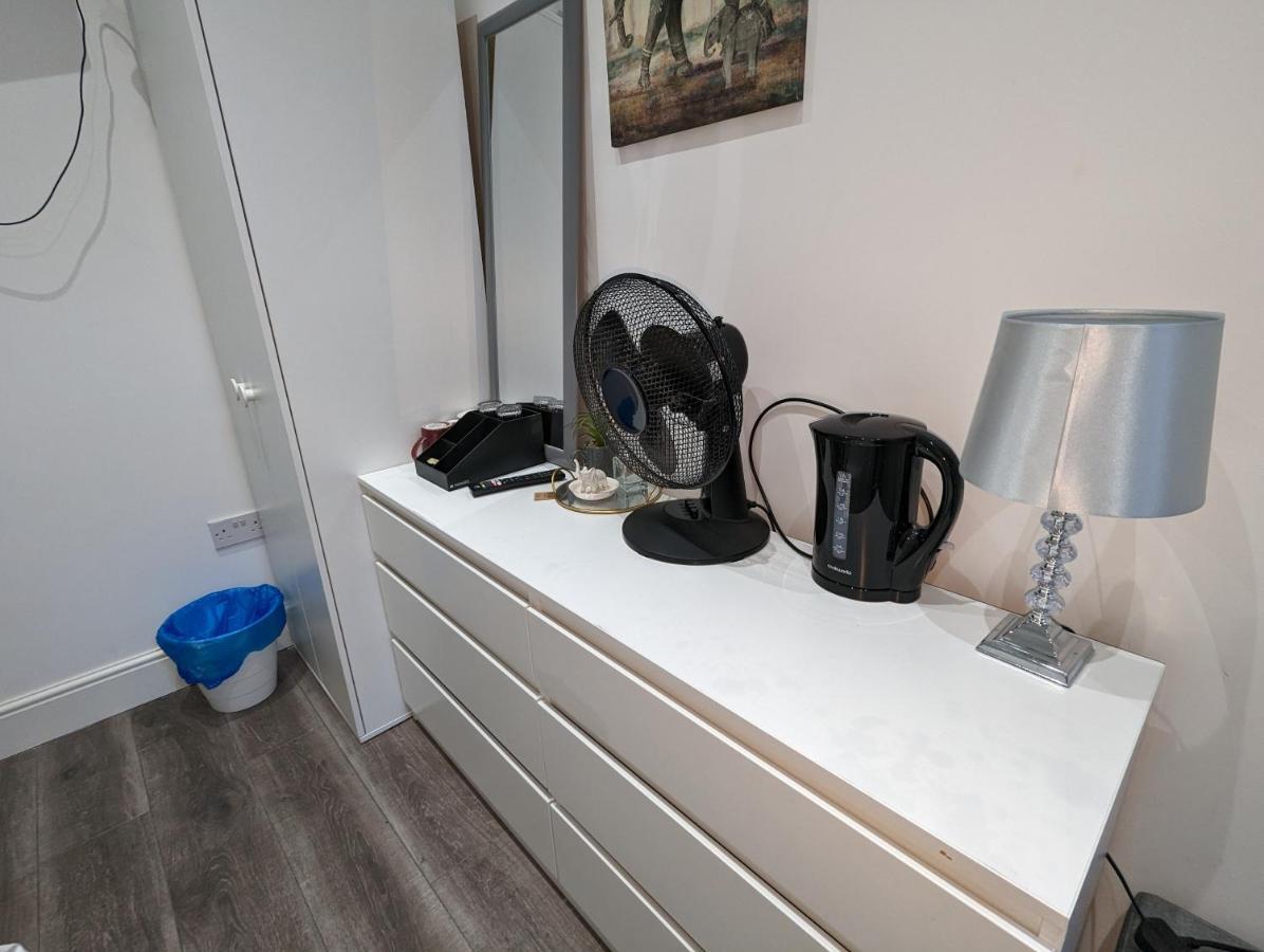 Mile End- Prime Location Hotel Londen Buitenkant foto