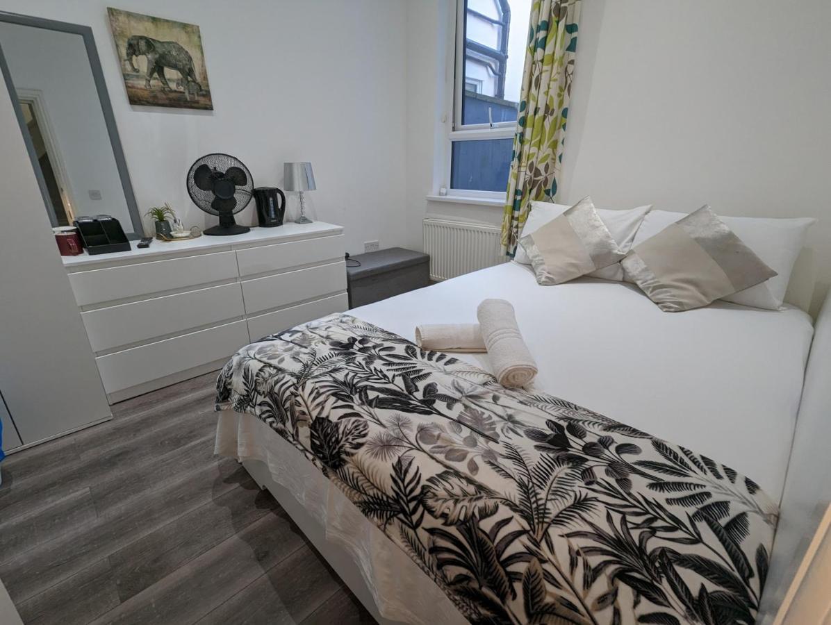 Mile End- Prime Location Hotel Londen Buitenkant foto