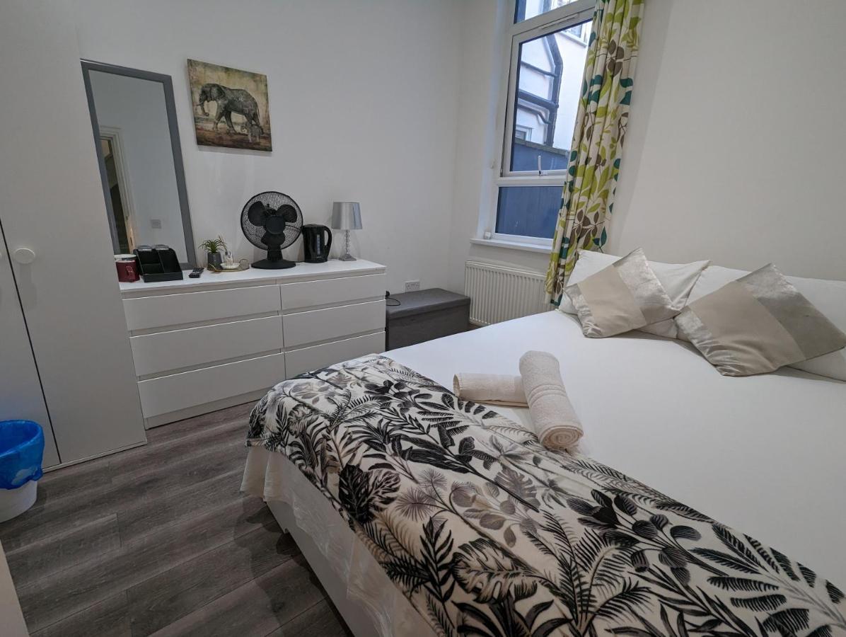 Mile End- Prime Location Hotel Londen Buitenkant foto
